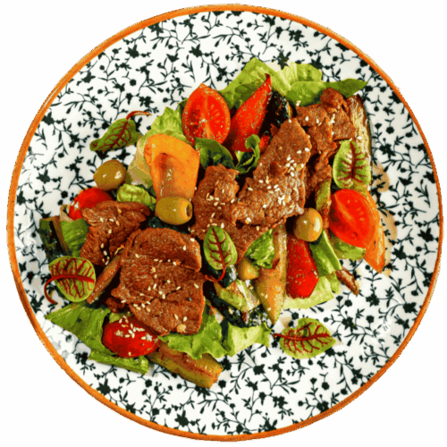 Теплый салат с телятиной овощами и гриль